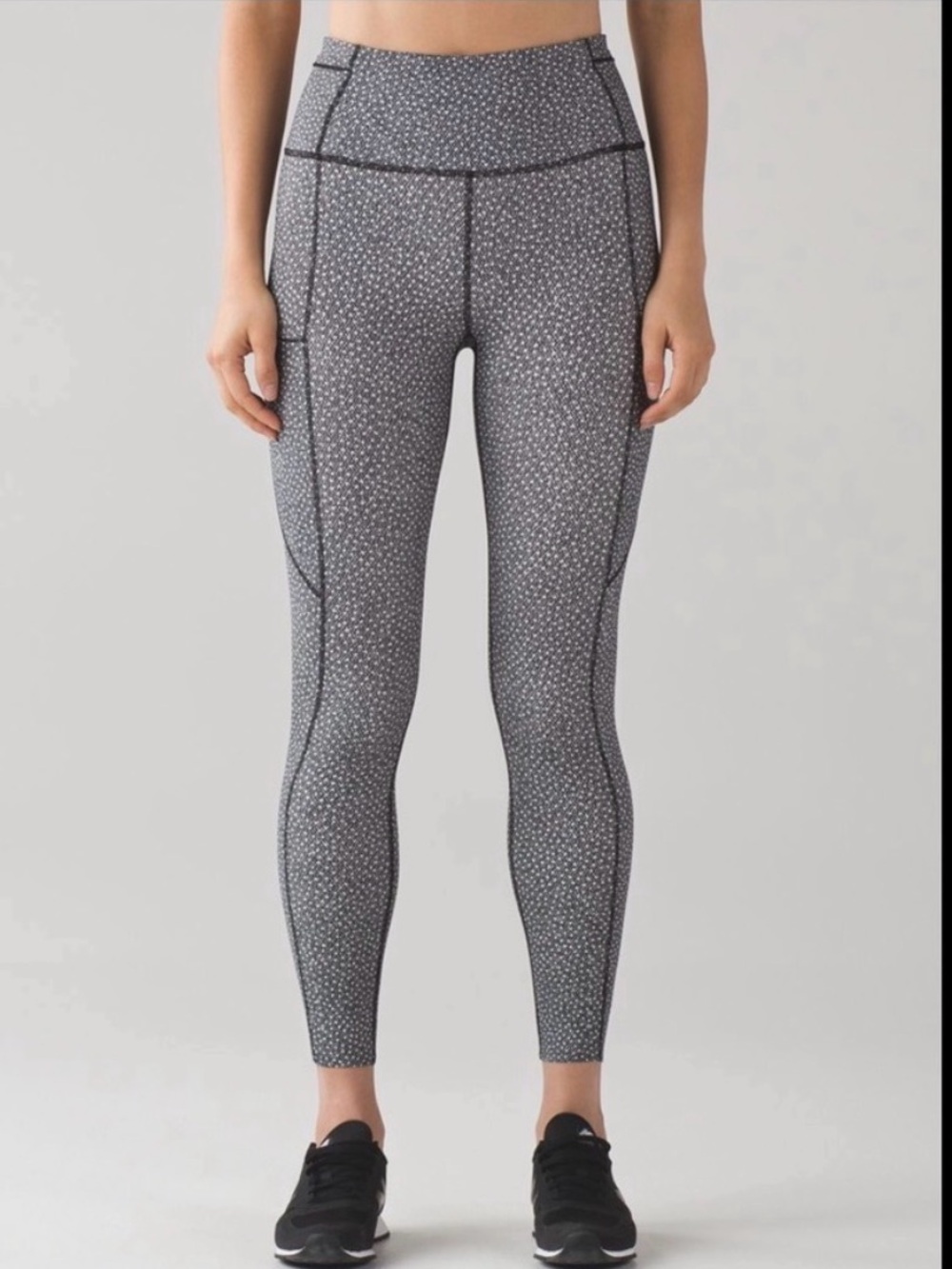Lululemon Fast and Free Reflective 7/8 Tight Frozen Fizz White Black Size 4 - Picture 3 of 9